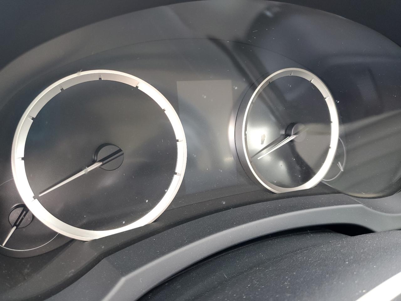 2015 Lexus IS - Image 9