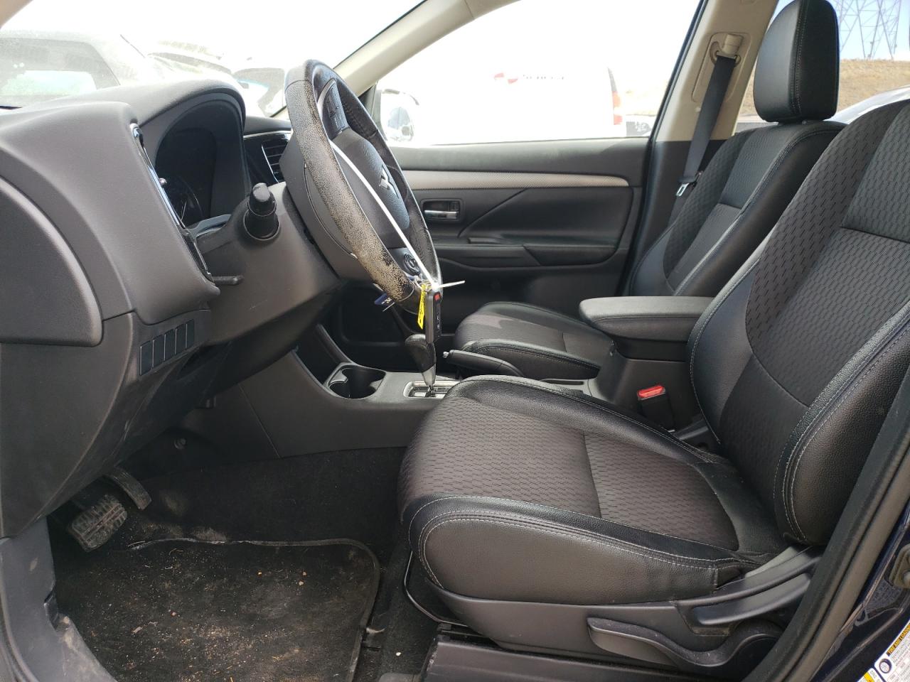 2015 Mitsubishi Outlander - Image 7