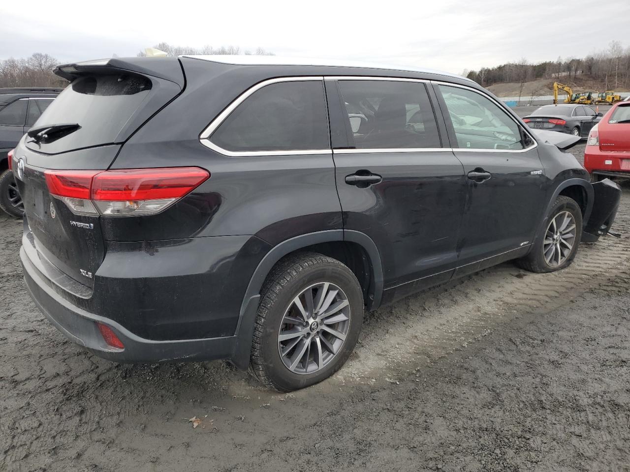 2017 Toyota Highlander - Image 3