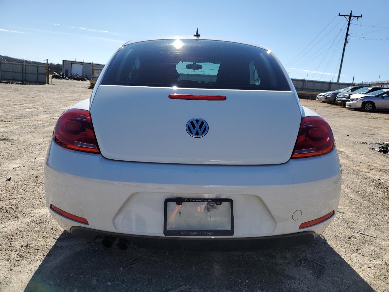 2014 Volkswagen Beetle - Image 6