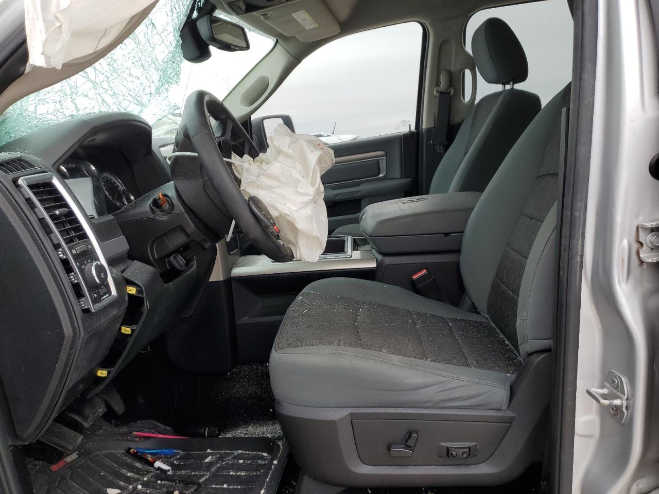 2015 RAM 1500 - Image 7