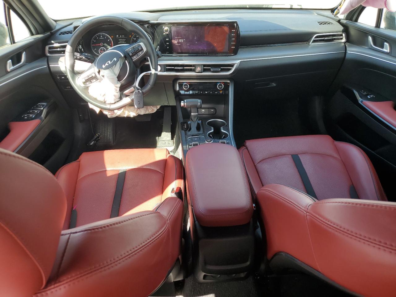 2024 Kia K5 - Image 8