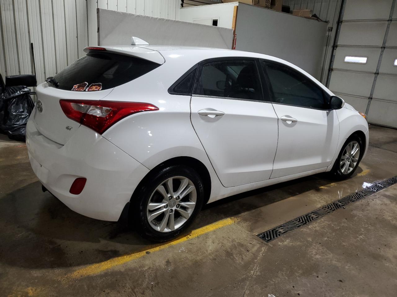2013 Hyundai Elantra - Image 3
