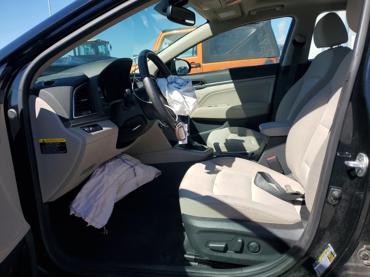 2017 Hyundai Elantra - Image 7