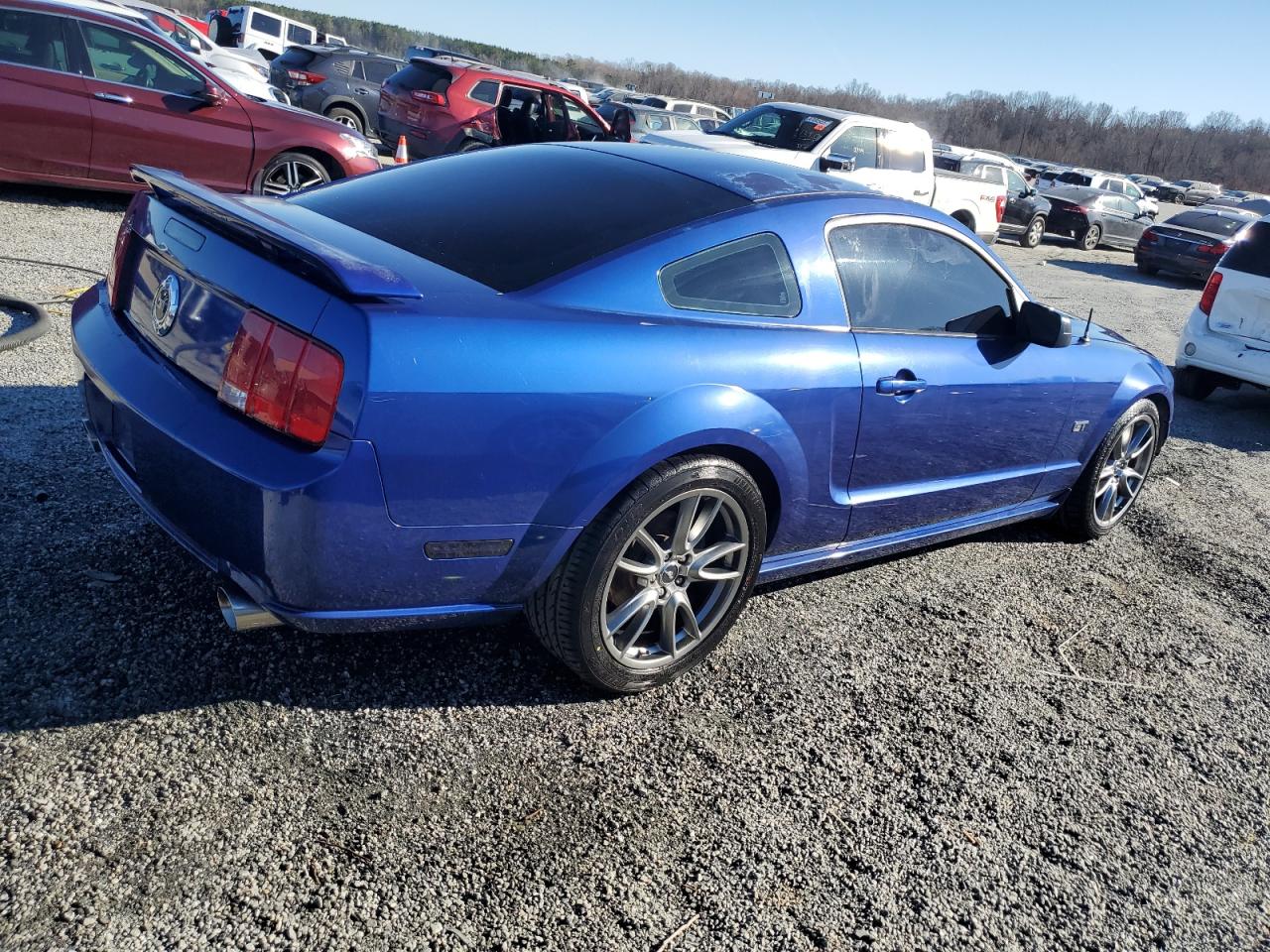 2005 Ford Mustang - Image 3