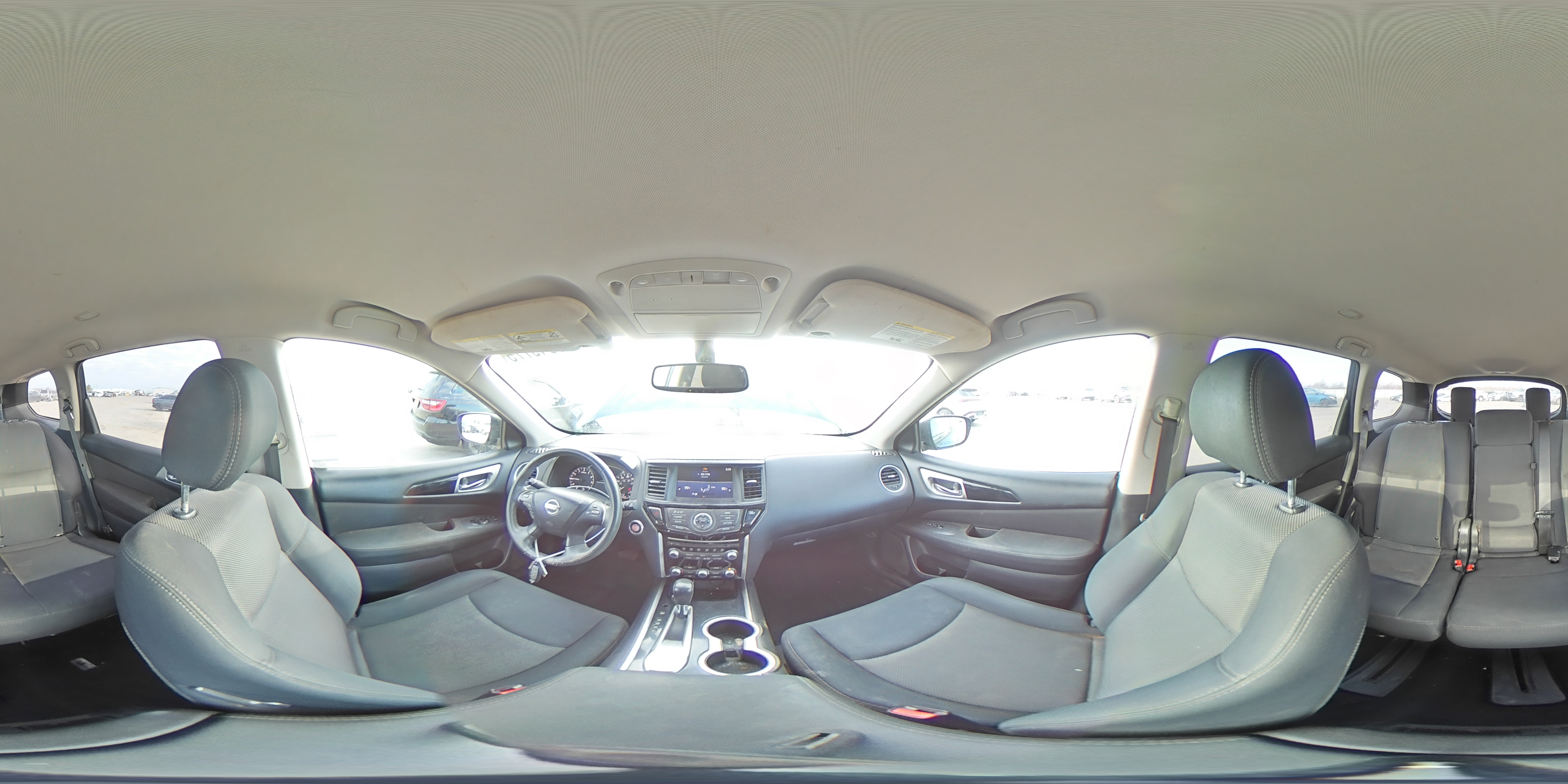 2017 Nissan Pathfinder - Image 14