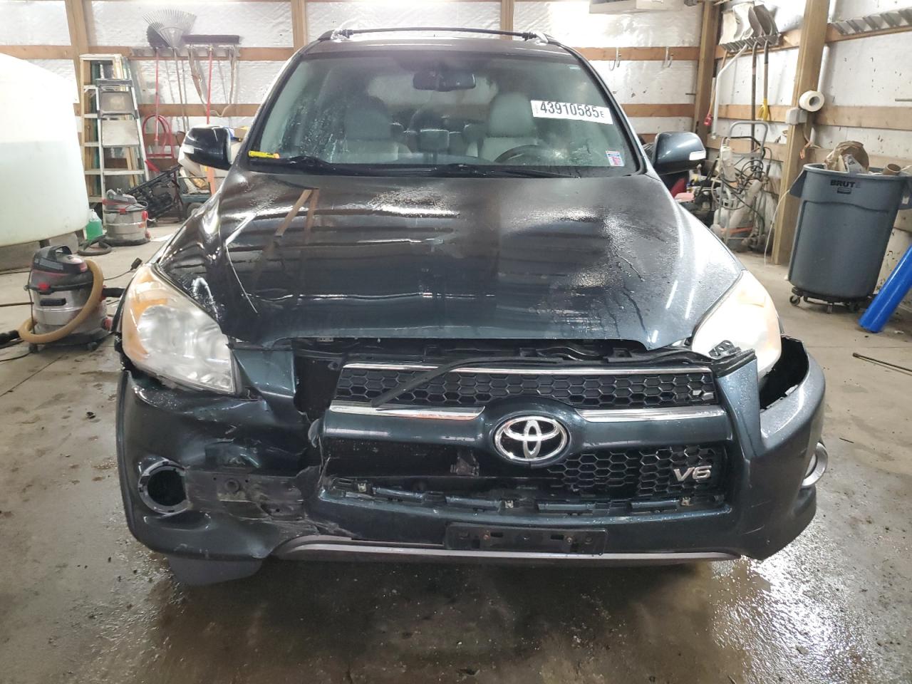 2010 Toyota RAV 4 - Image 5