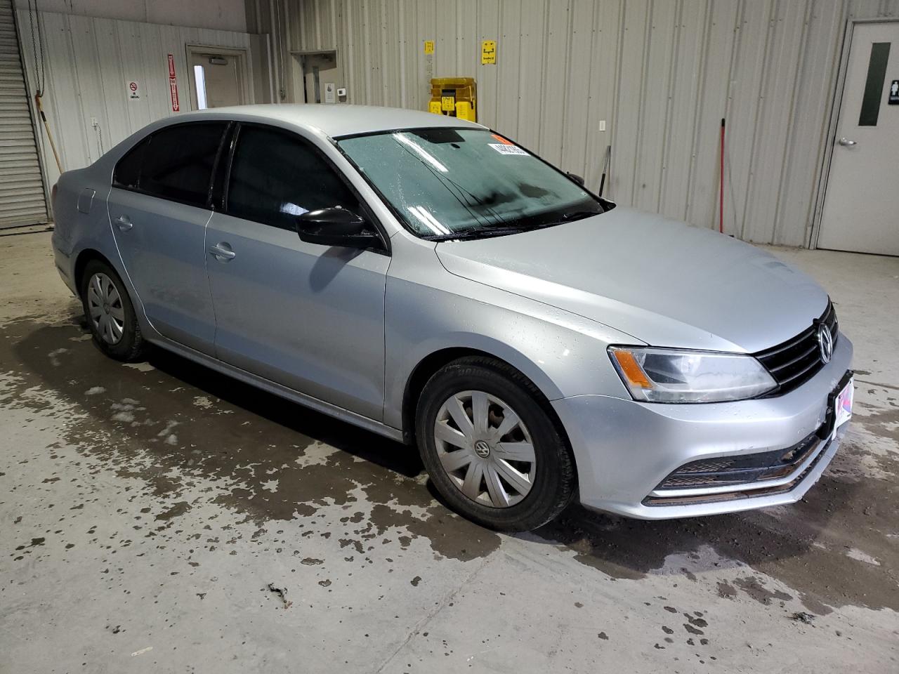 2016 Volkswagen Jetta - Image 4
