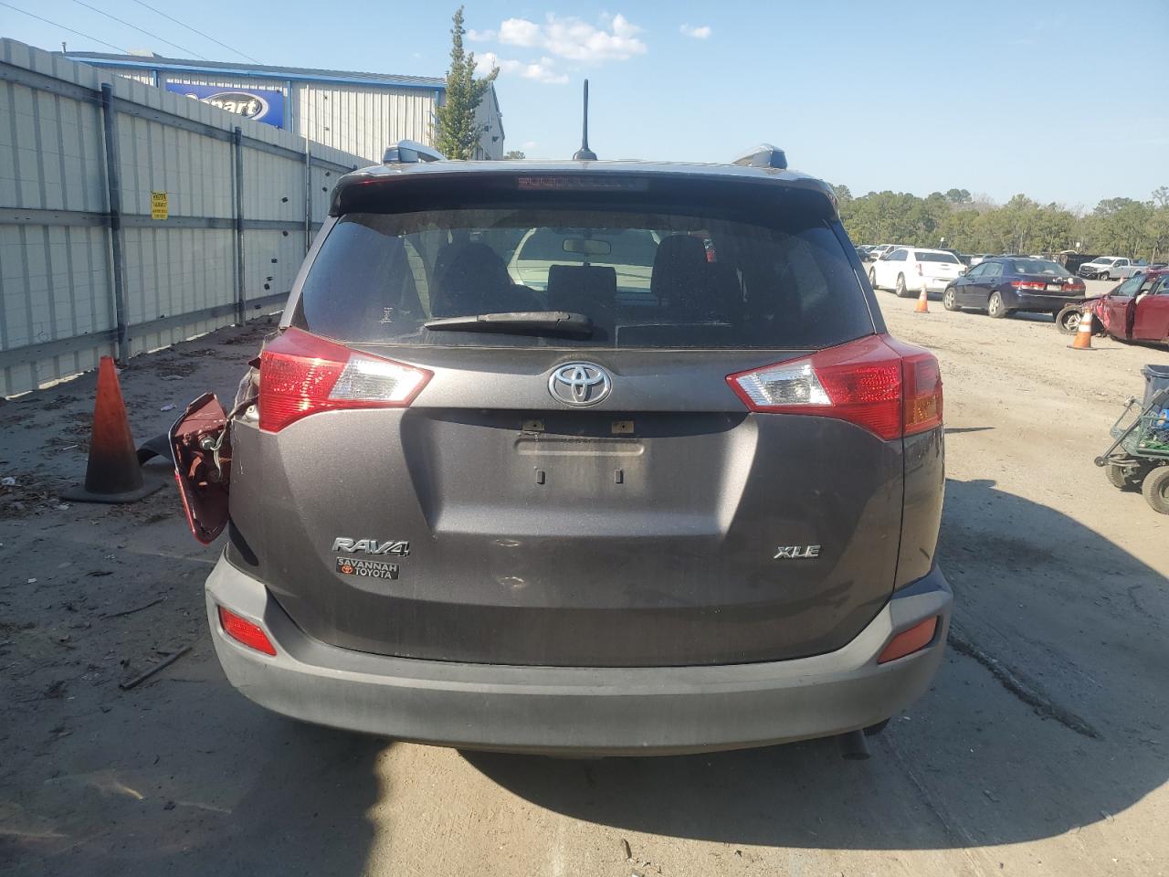 2015 Toyota RAV 4 - Image 6