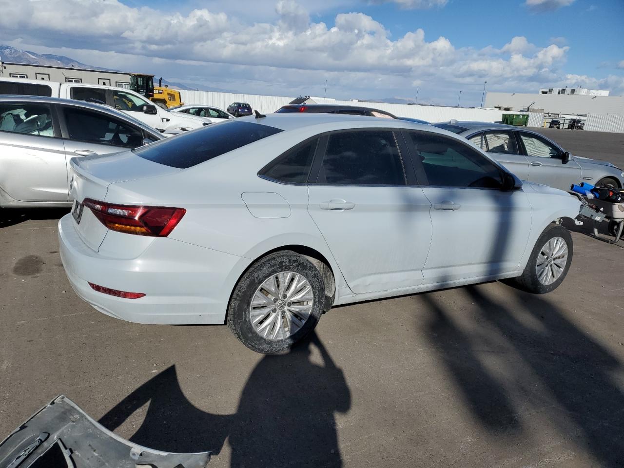 2019 Volkswagen Jetta - Image 3