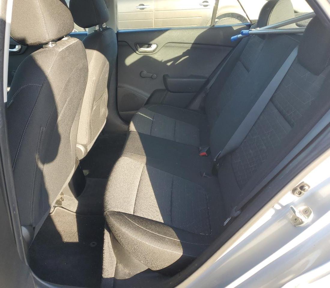 2018 Kia Rio - Image 10