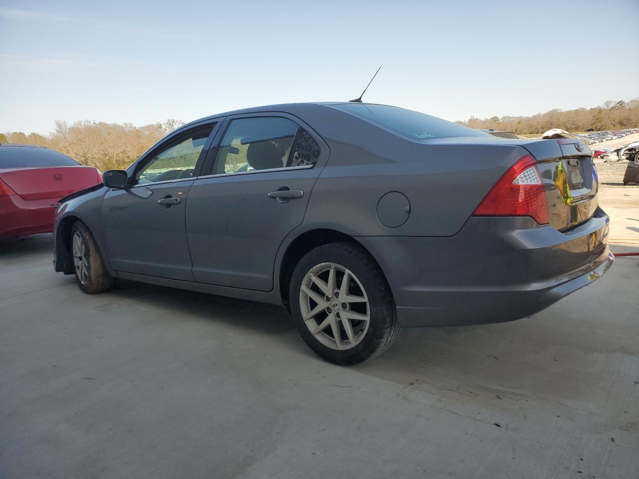 2011 Ford Fusion - Image 2
