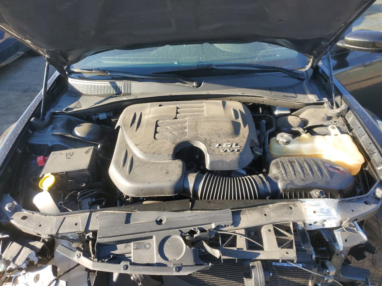 2019 Chrysler 300 - Image 11