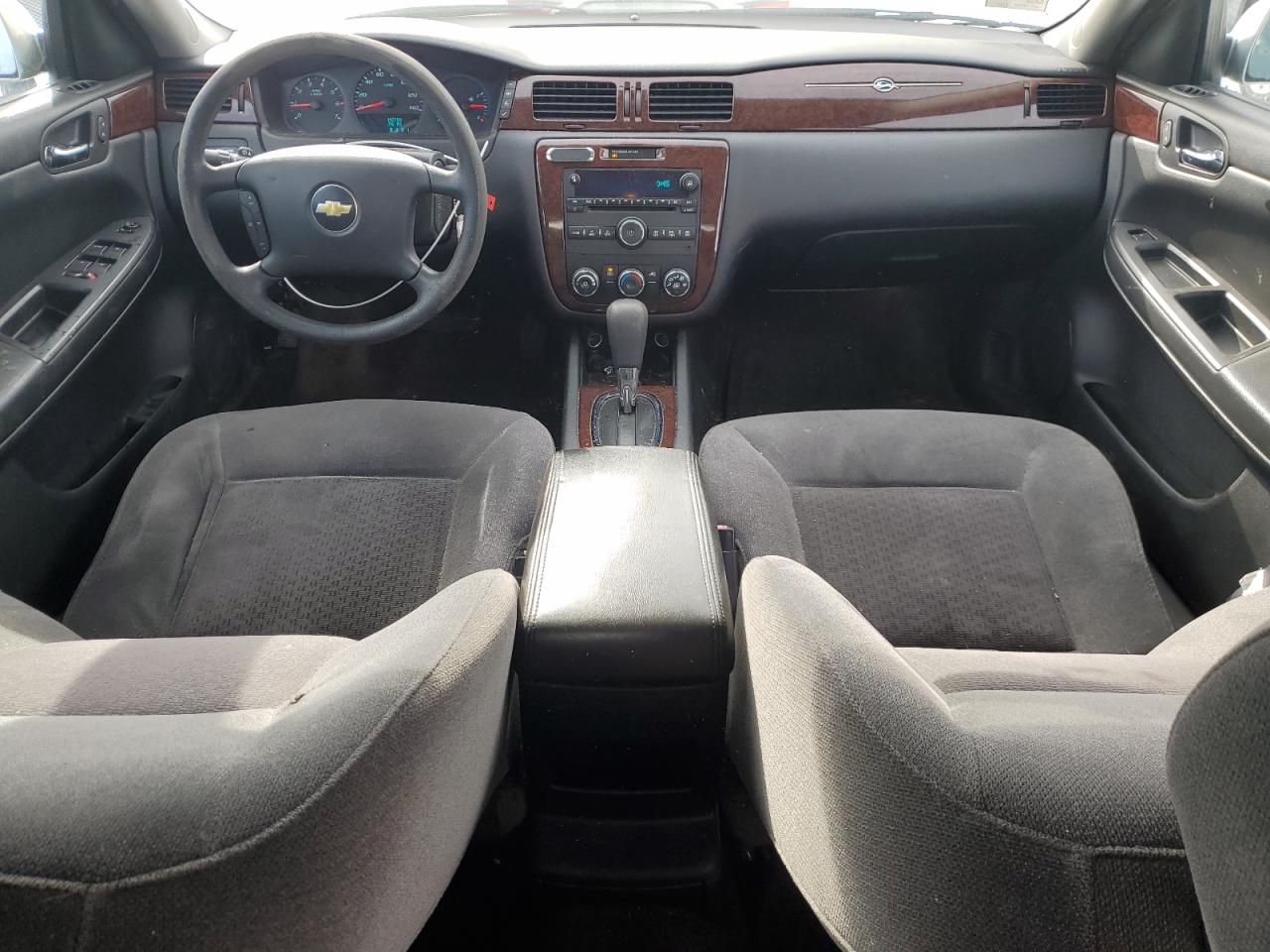 2011 Chevrolet Impala - Image 8