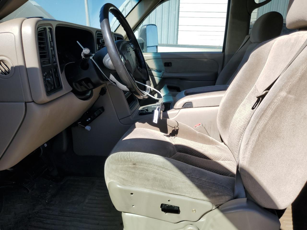 2003 Chevrolet Silverado - Image 7