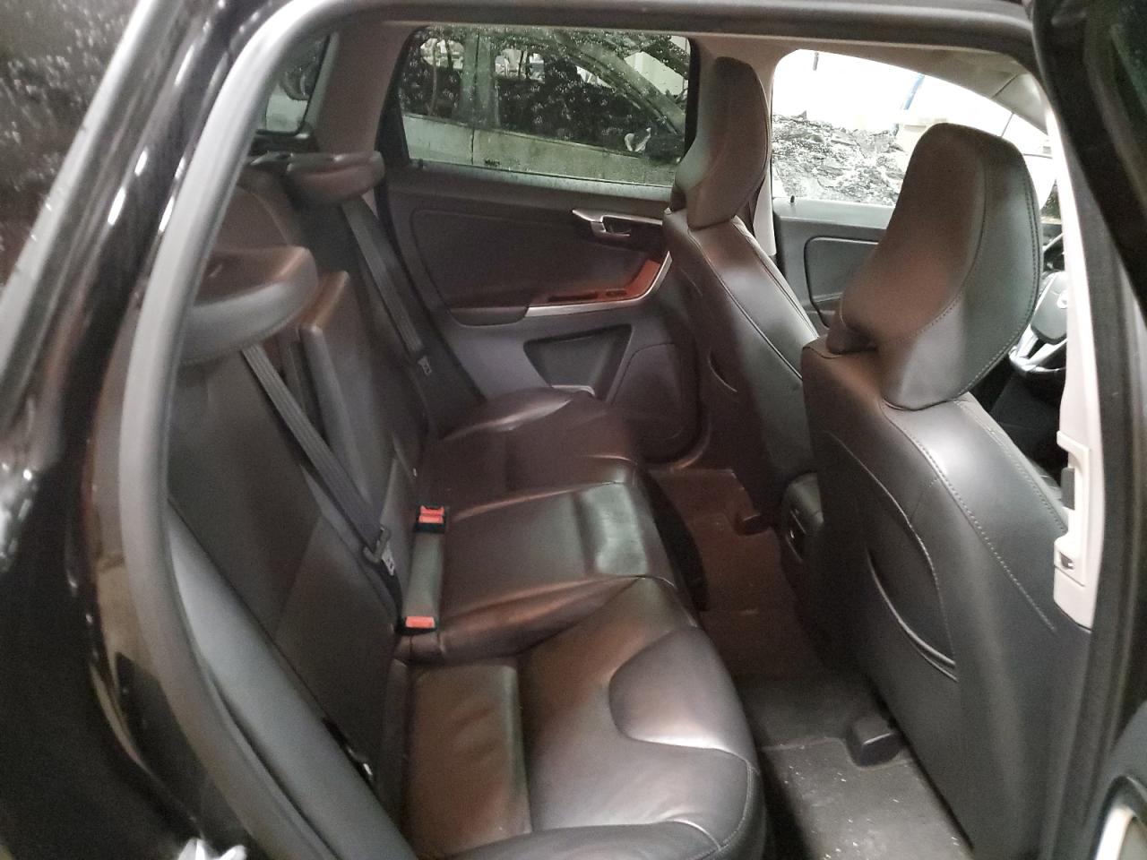 2017 Volvo XC60 - Image 11