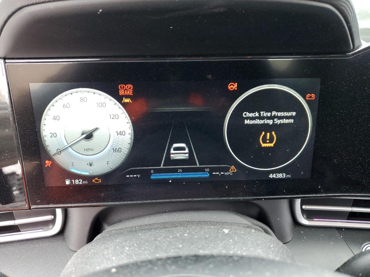 2023 Hyundai Elantra - Image 9