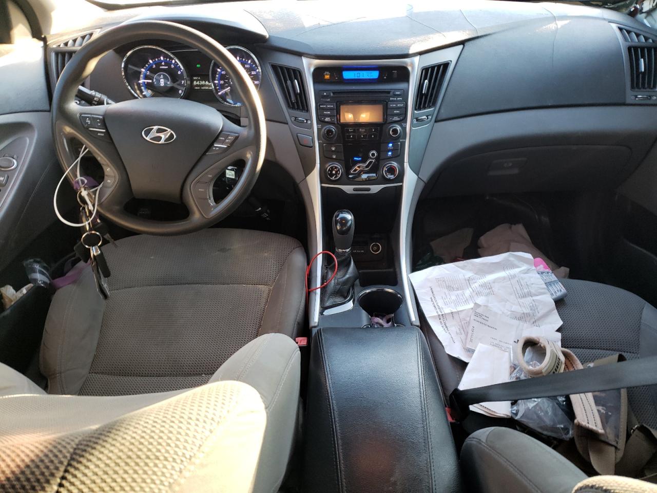 2013 Hyundai Sonata - Image 8