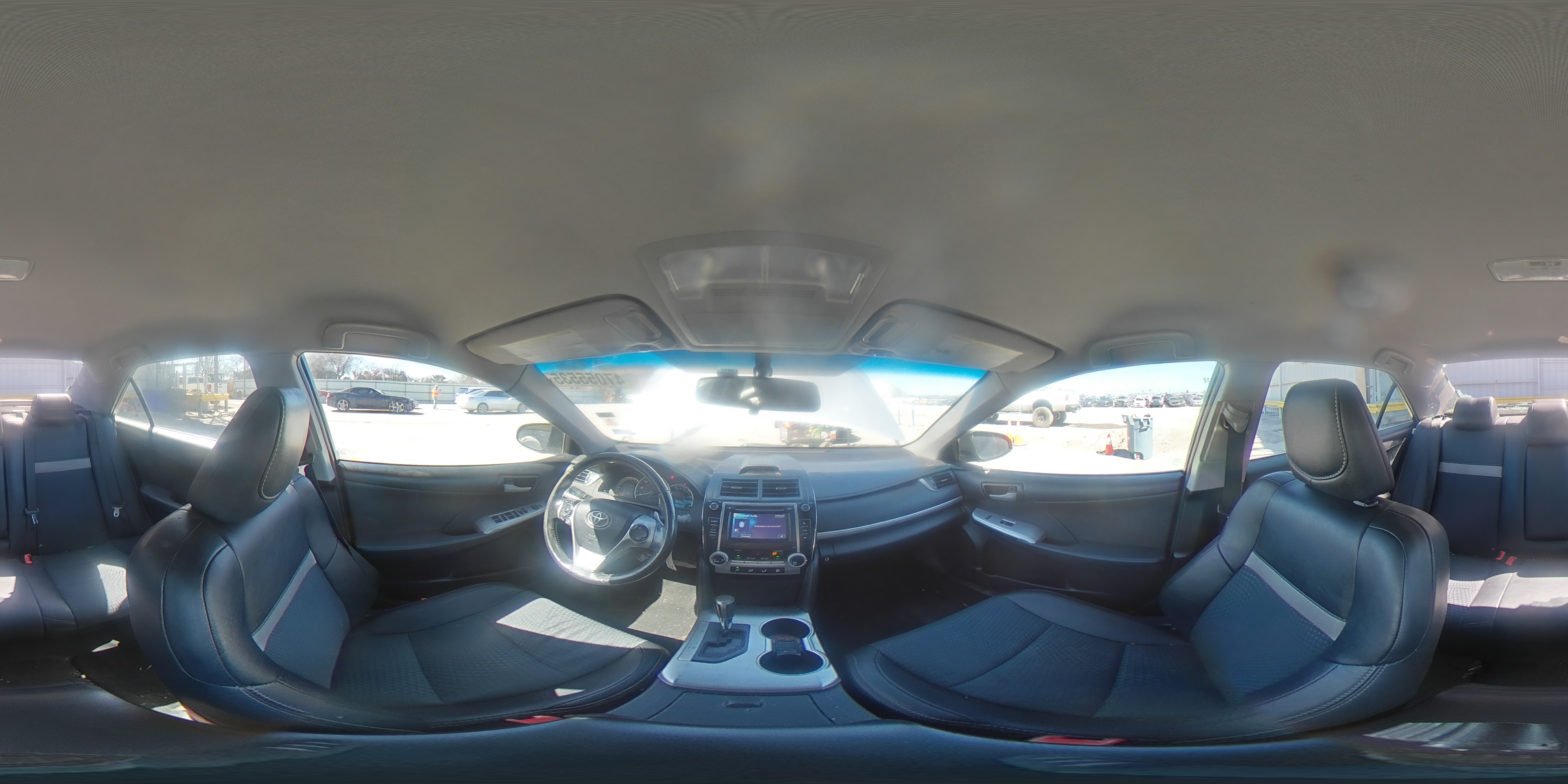 2013 Toyota Camry - Image 13