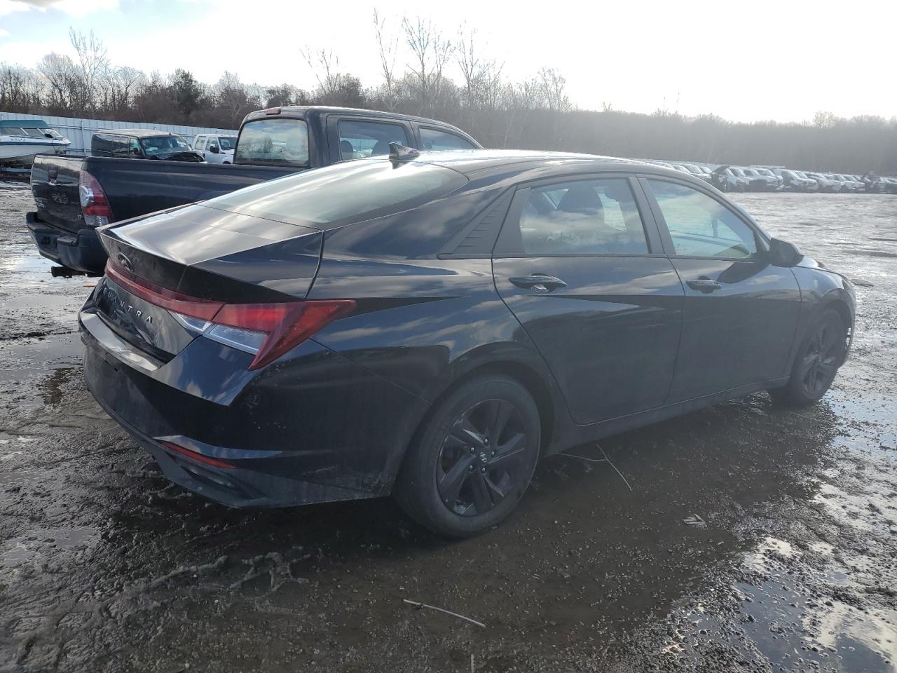 2021 Hyundai Elantra - Image 3