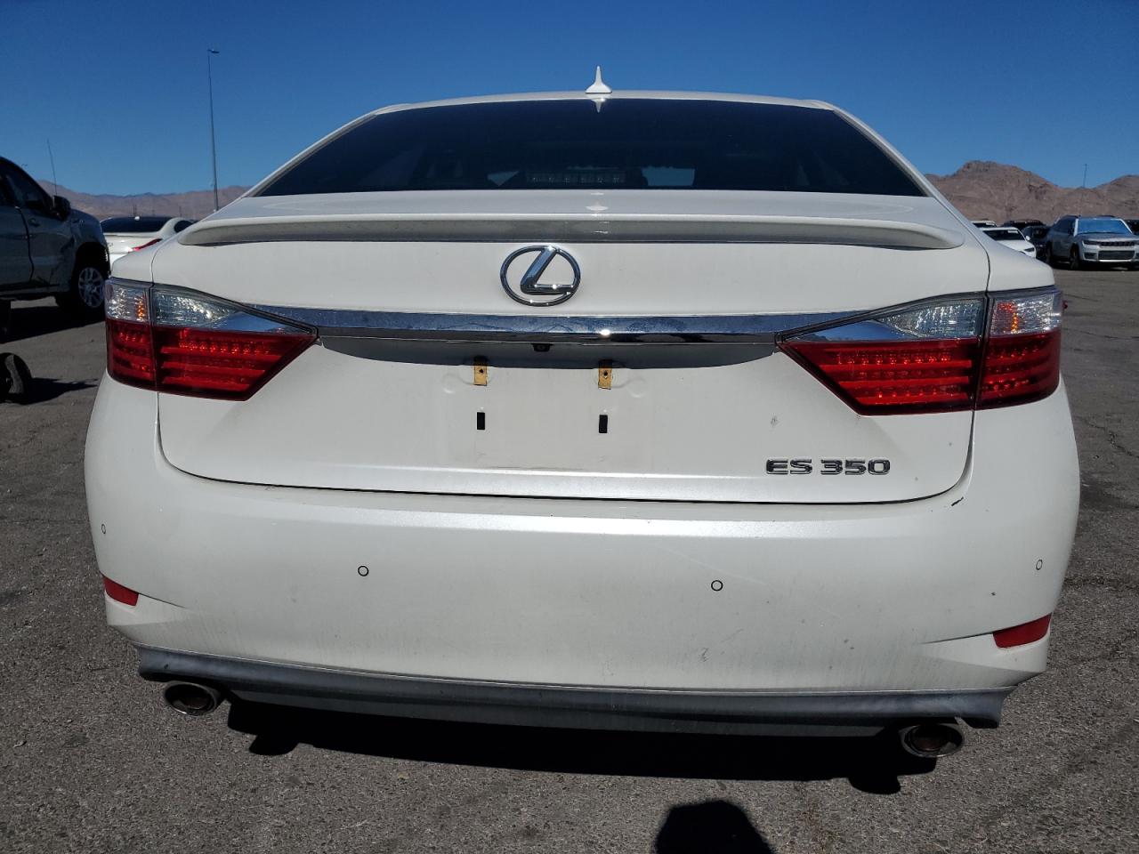 2013 Lexus ES - Image 6