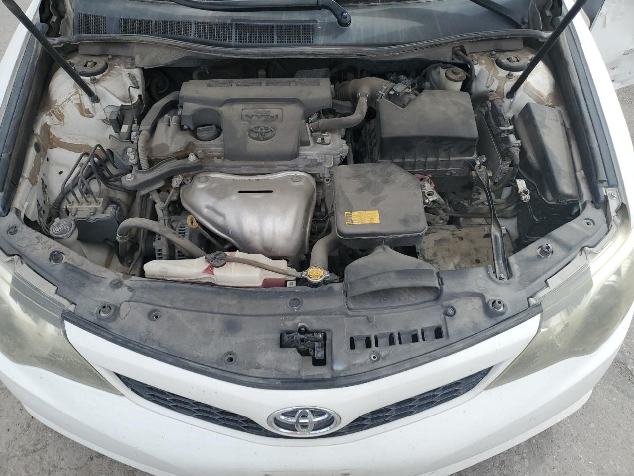 2013 Toyota Camry - Image 11