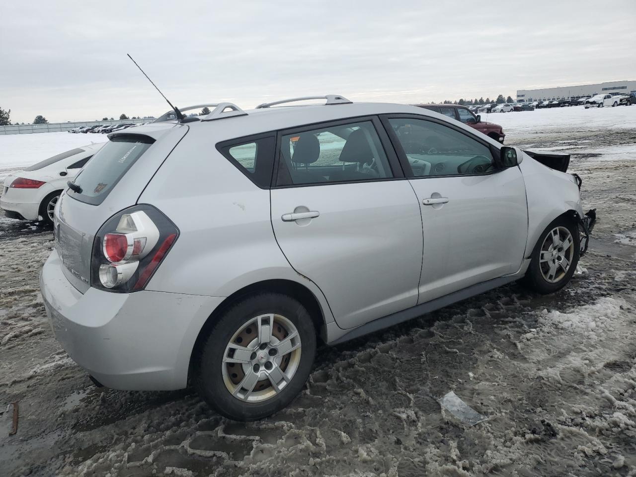 2009 Pontiac Vibe - Image 3
