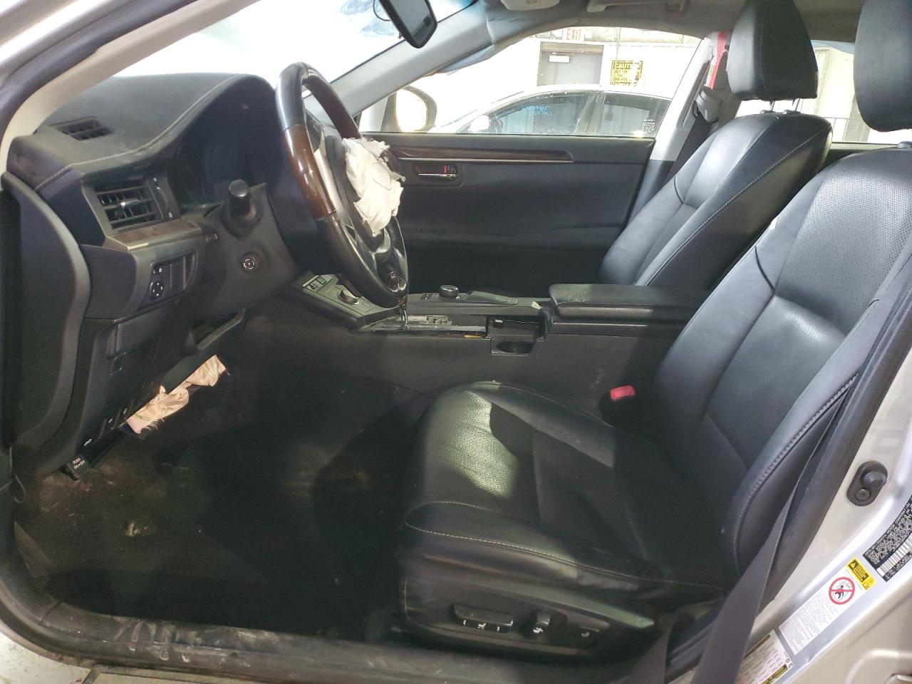 2014 Lexus ES - Image 7