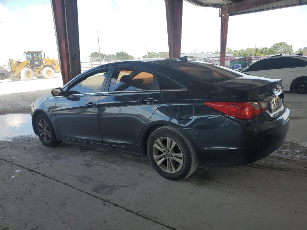 2013 Hyundai Sonata - Image 2