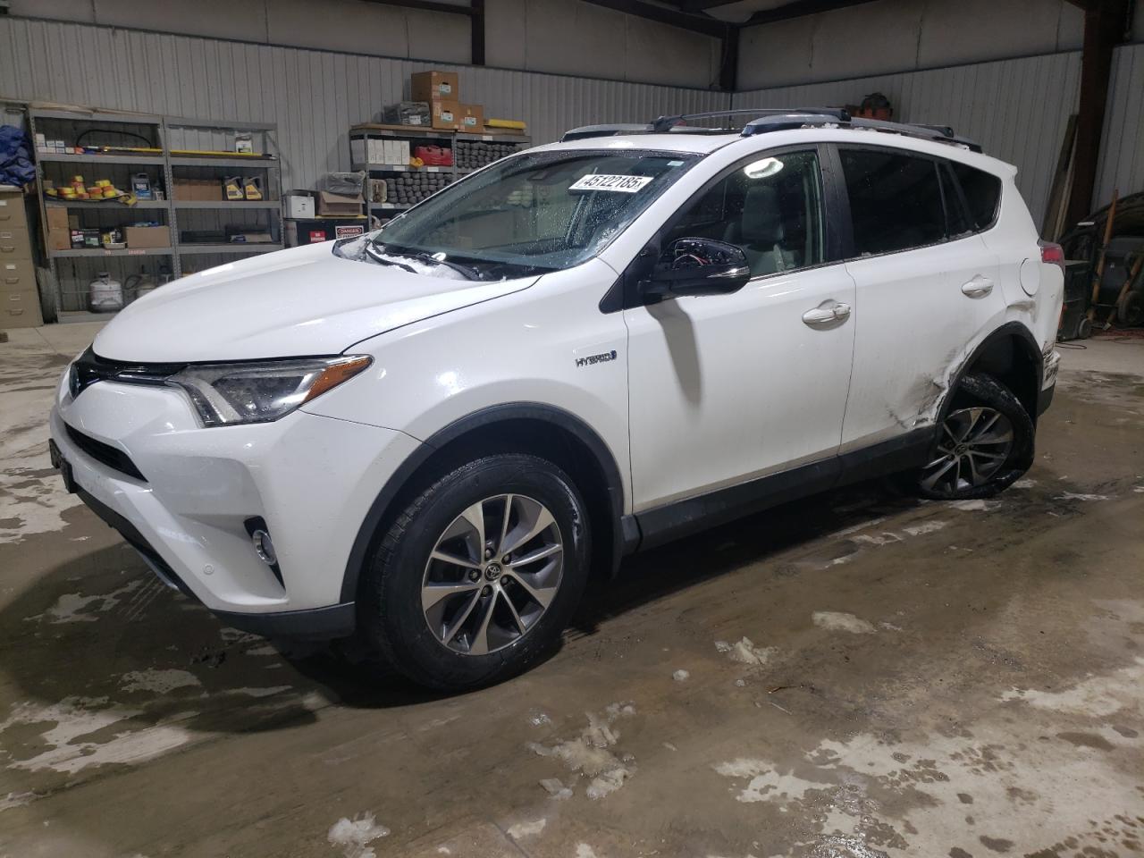2017 Toyota RAV 4 - Image 1