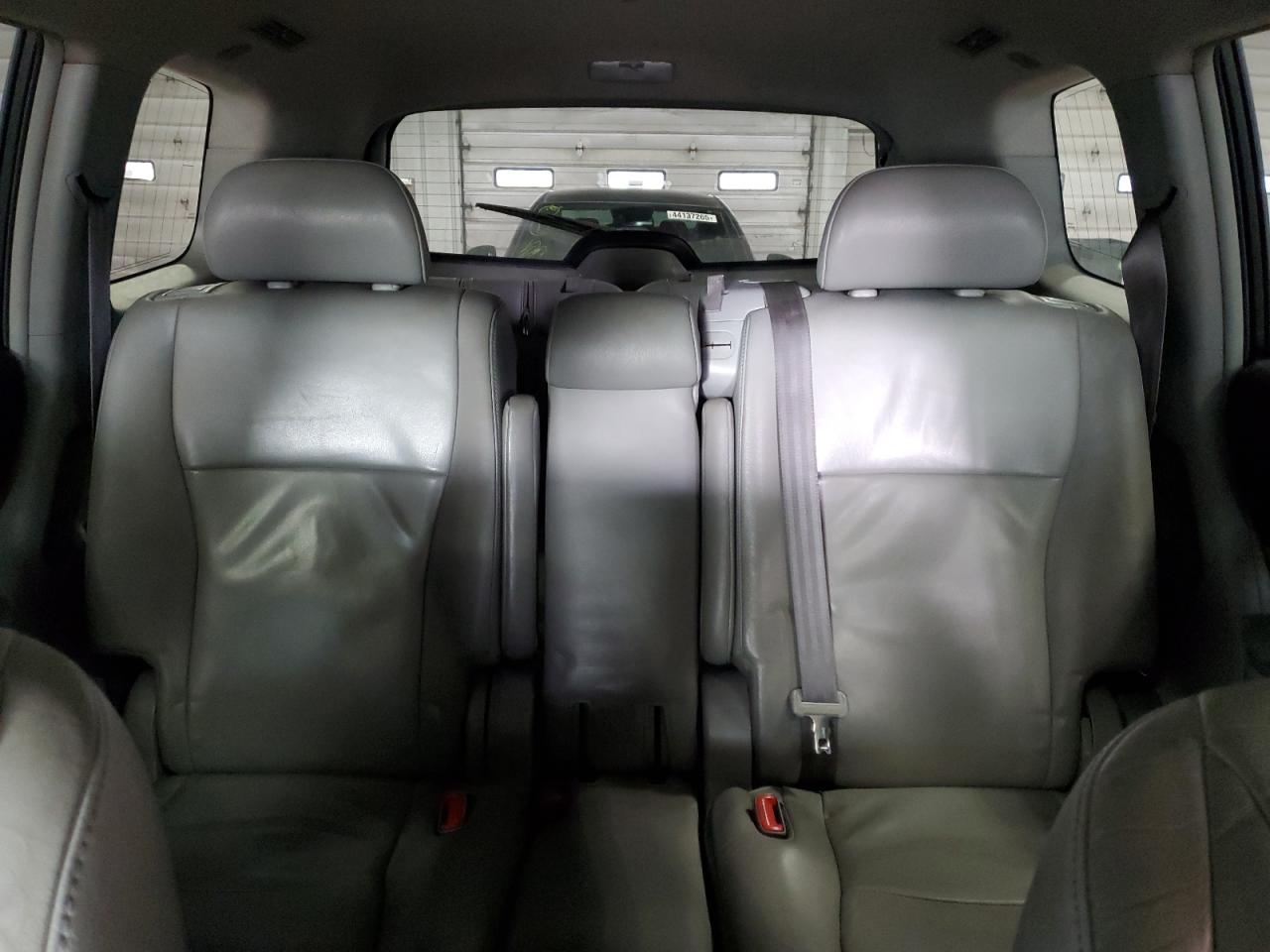 2012 Toyota Highlander - Image 10