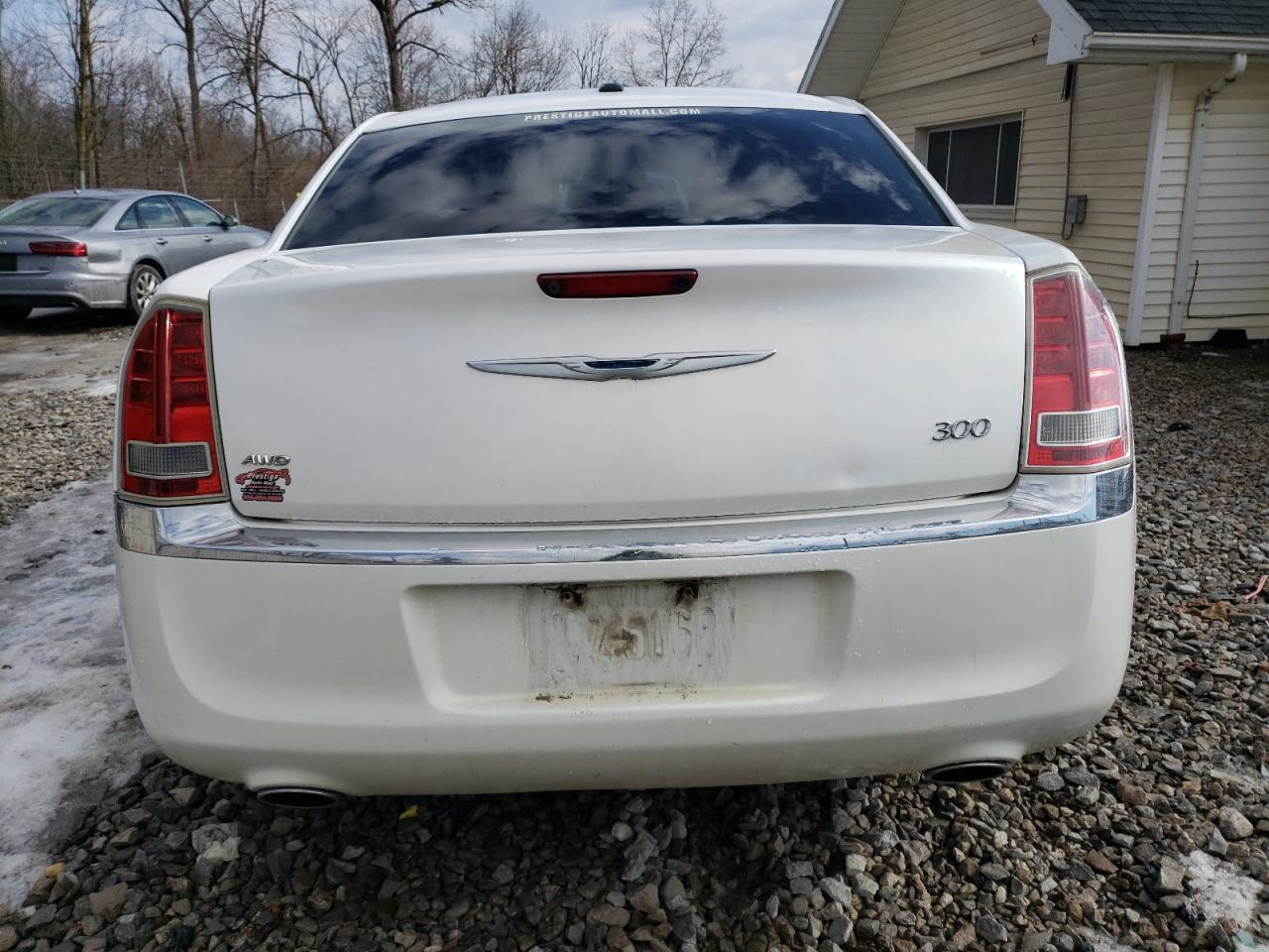 2012 Chrysler 300 - Image 6