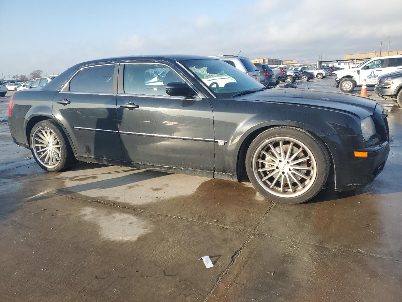 2006 Chrysler 300 - Image 4
