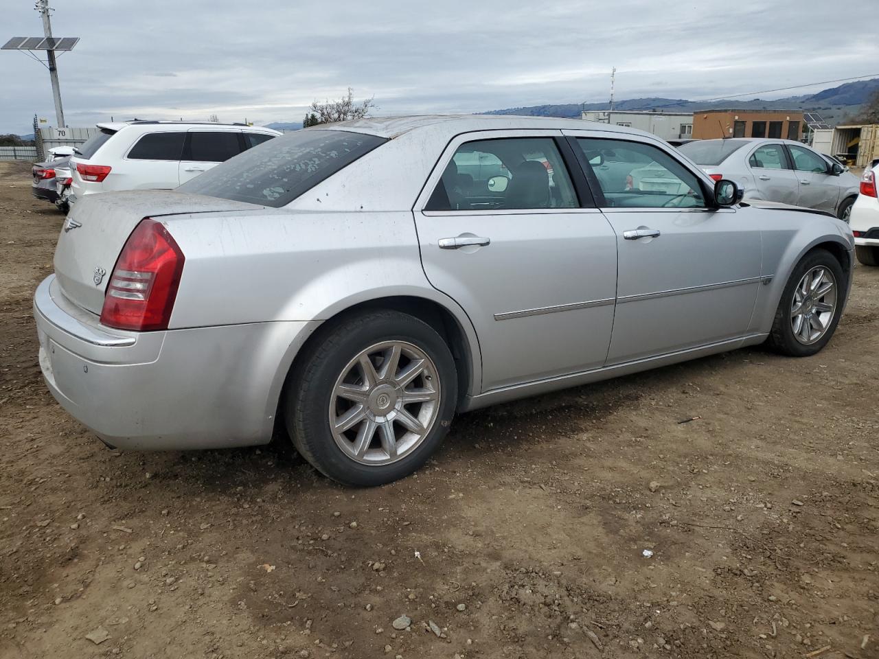 2005 Chrysler 300 - Image 3