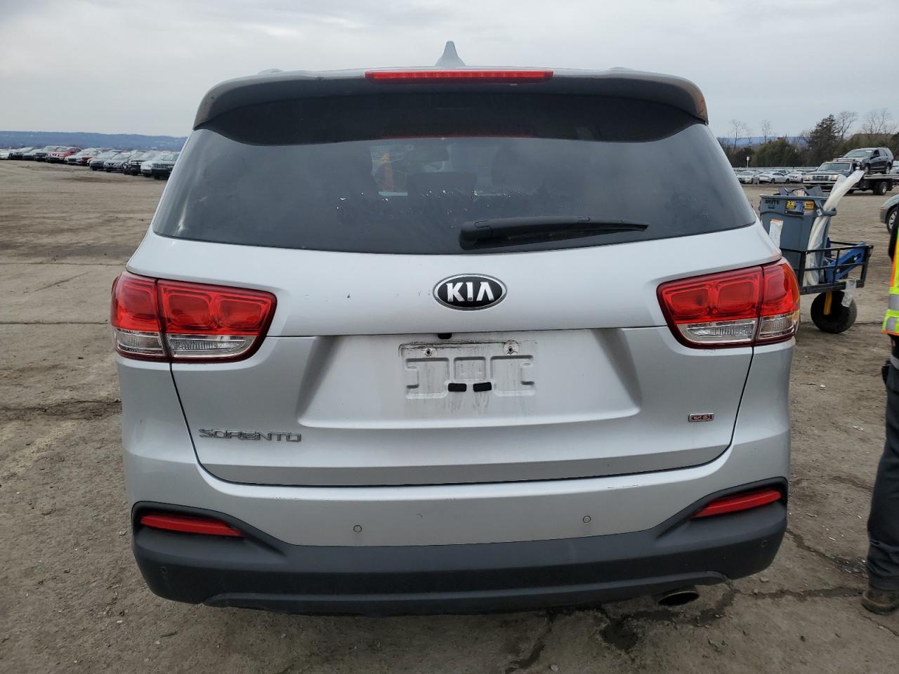 2018 Kia Sorento - Image 6