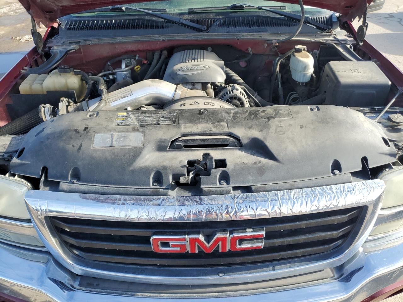 2004 GMC Sierra - Image 11