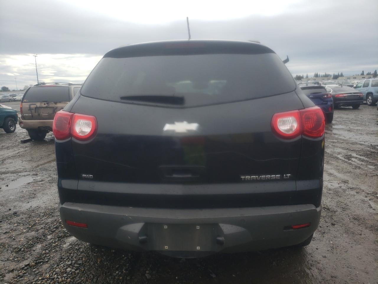 2011 Chevrolet Traverse - Image 6