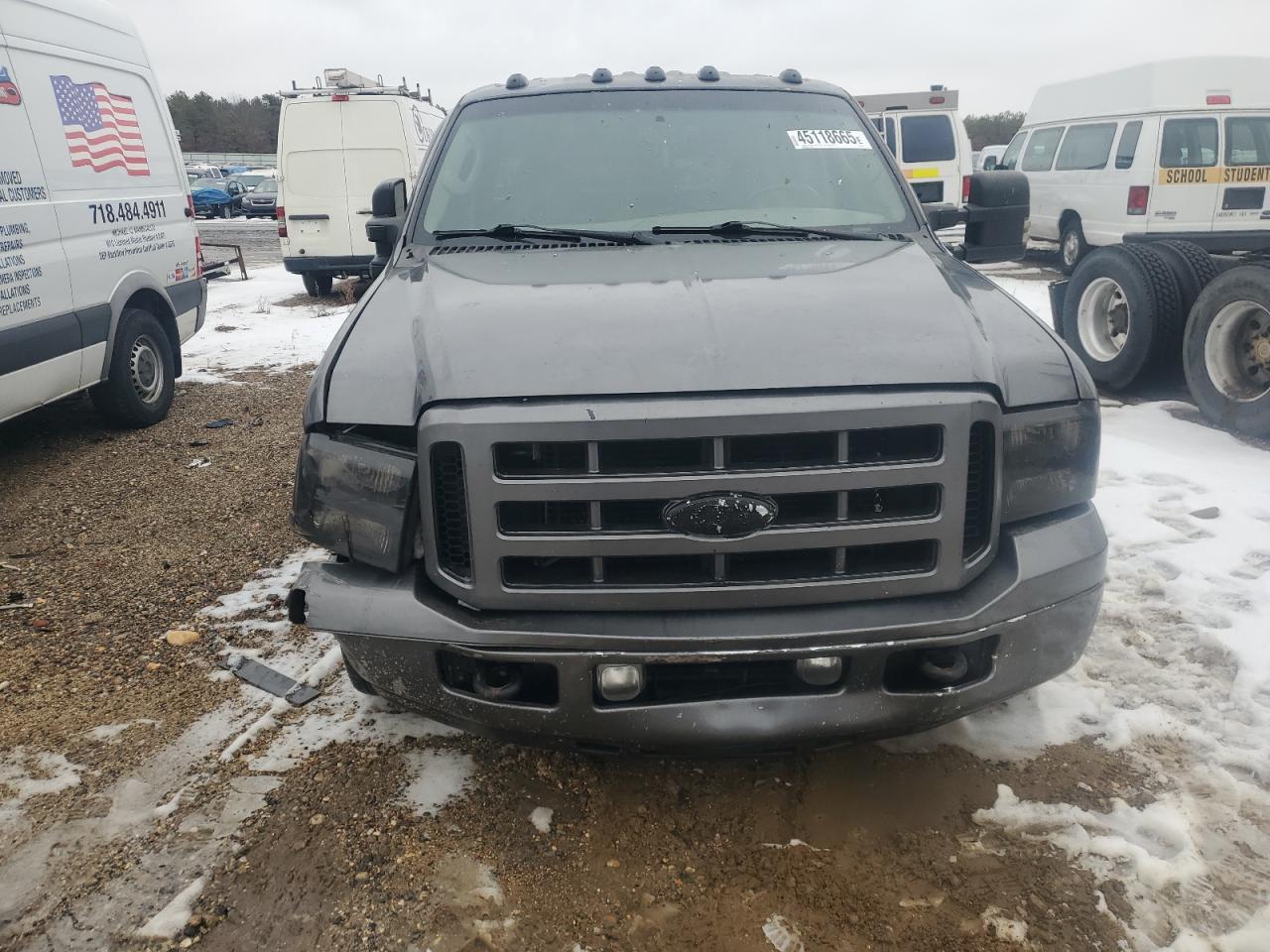 2004 Ford F350 - Image 5