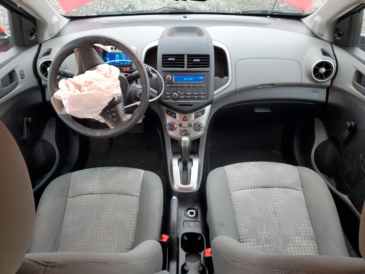 2015 Chevrolet Sonic - Image 8