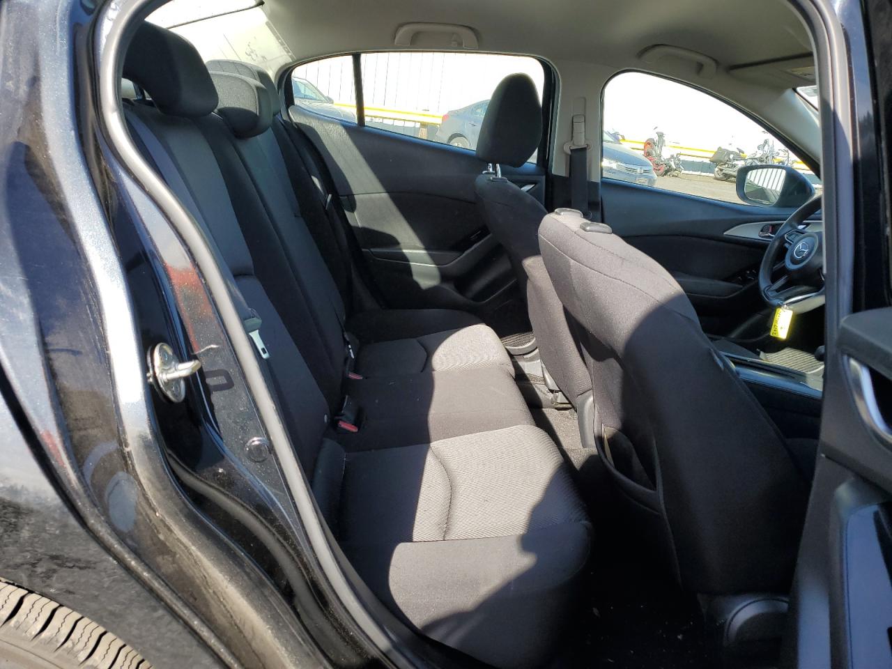 2017 Mazda 3 - Image 10