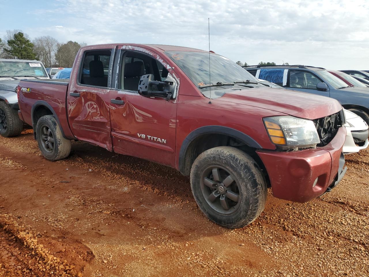 2015 Nissan Titan - Image 4