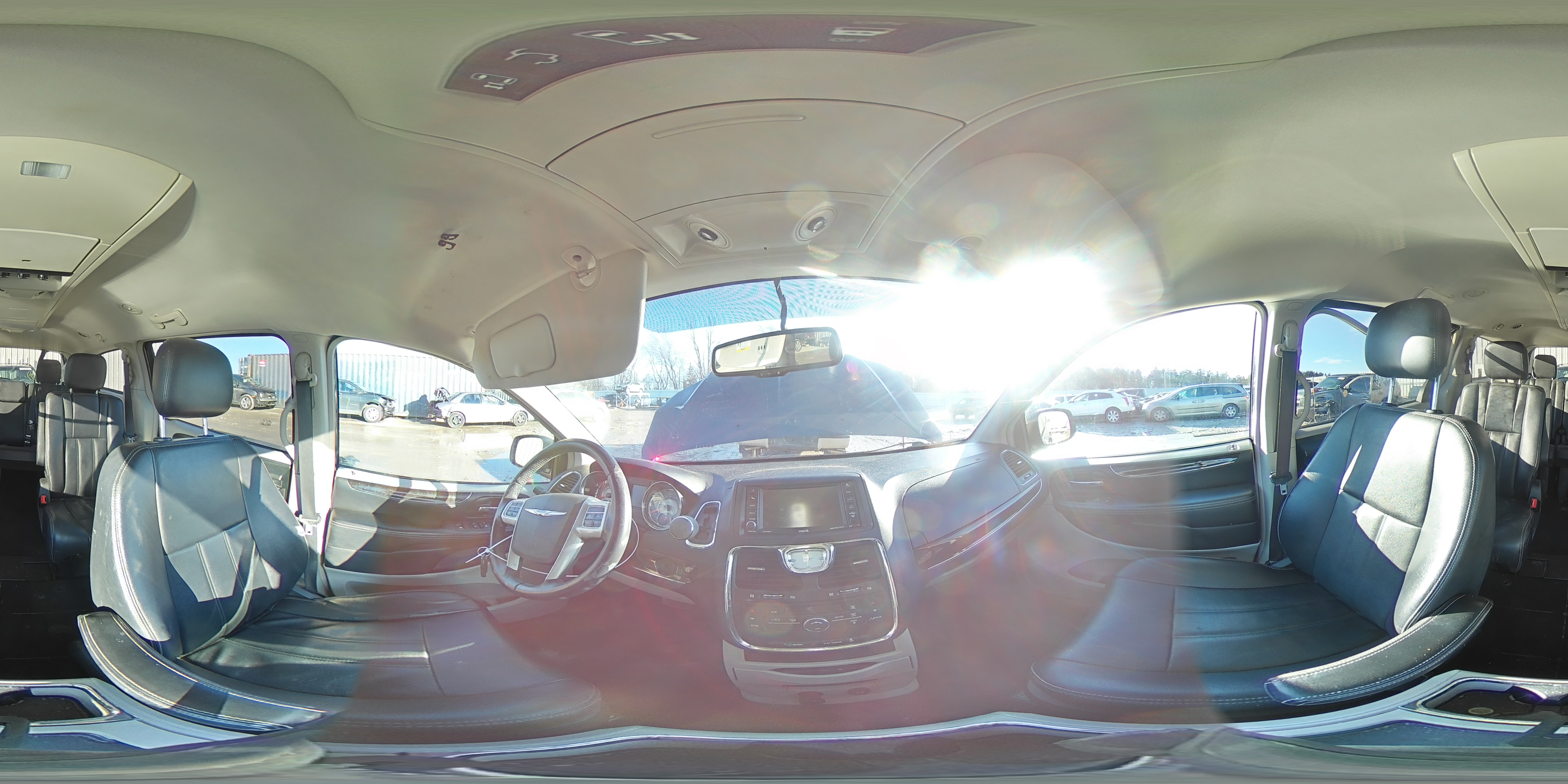2013 Chrysler Town & Country - Image 15