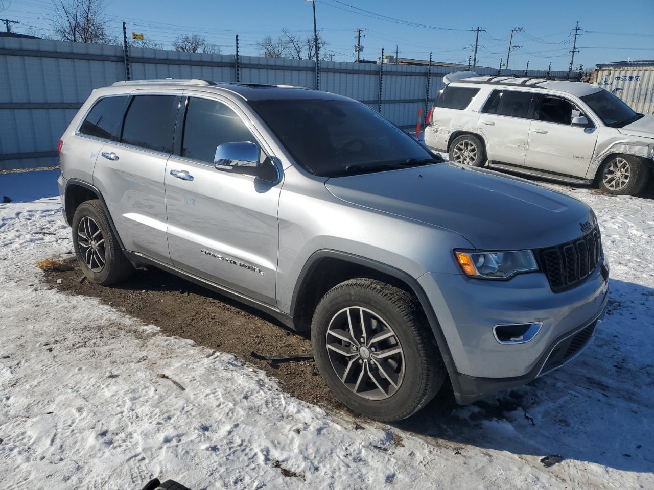 2018 Jeep Grand Cherokee - Image 4