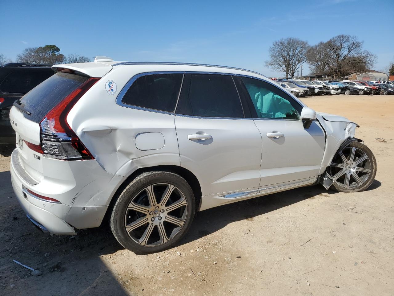 2021 Volvo XC60 - Image 3