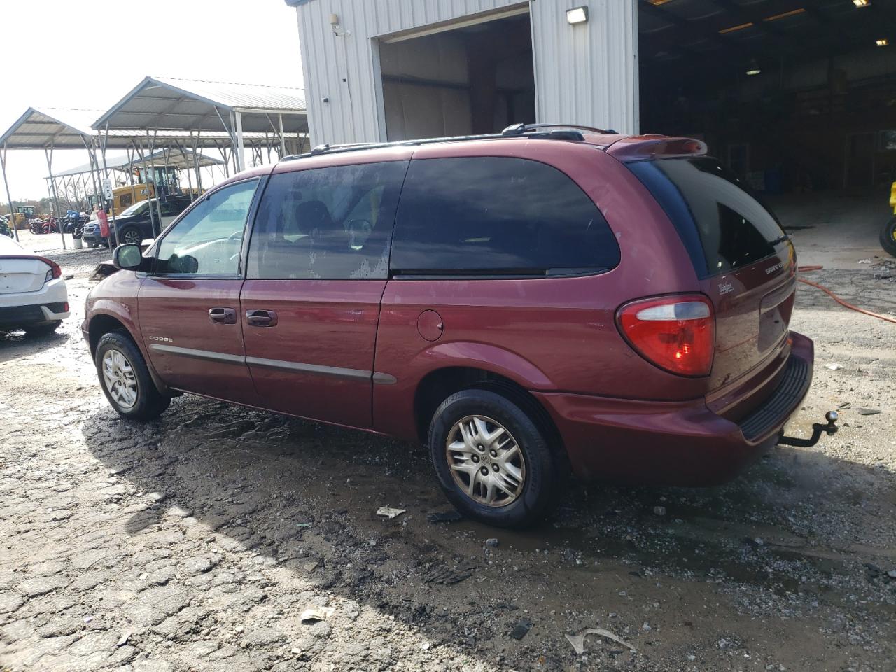 2001 Dodge Caravan - Image 2