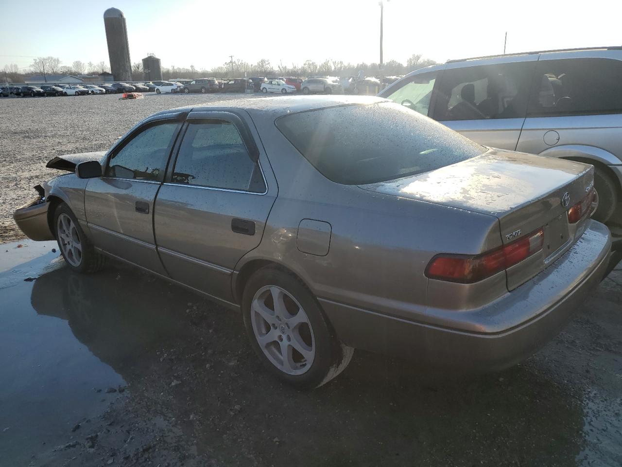 1999 Toyota Camry - Image 2