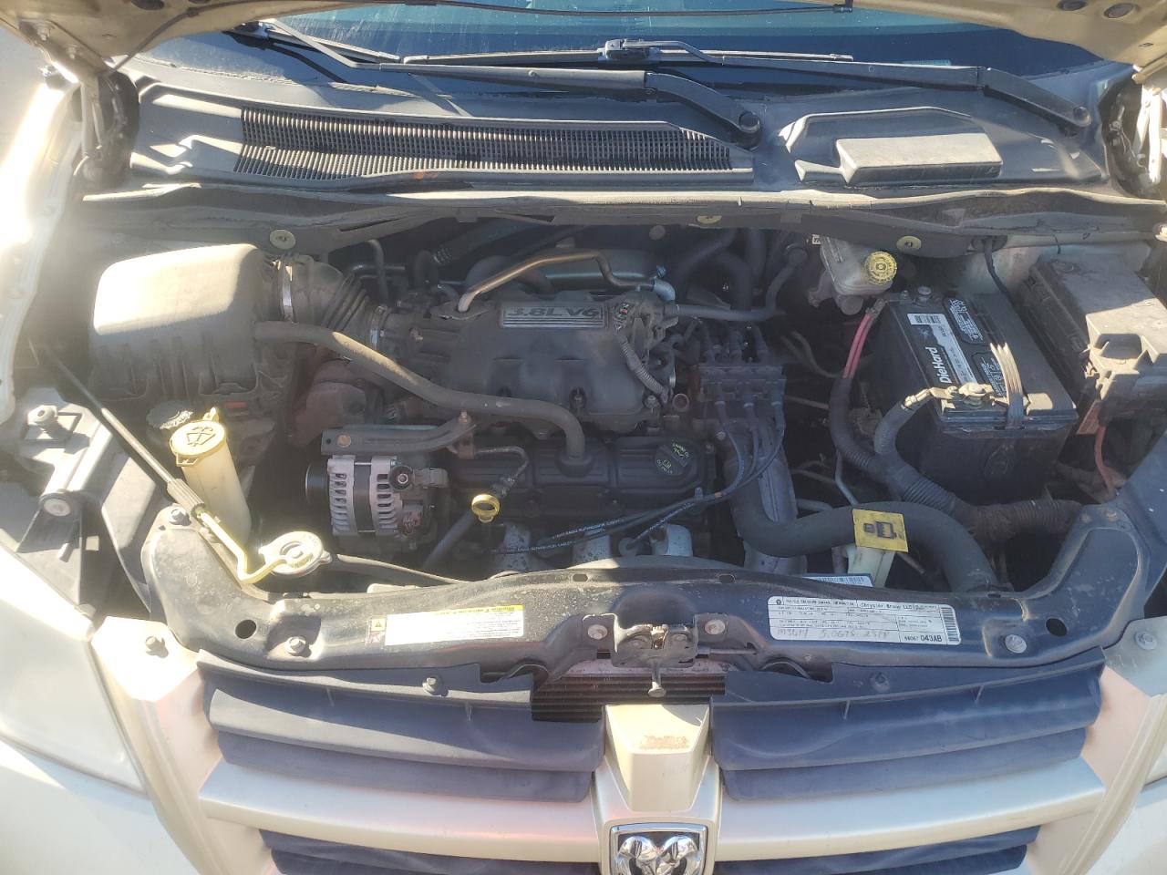 2010 Dodge Caravan - Image 12