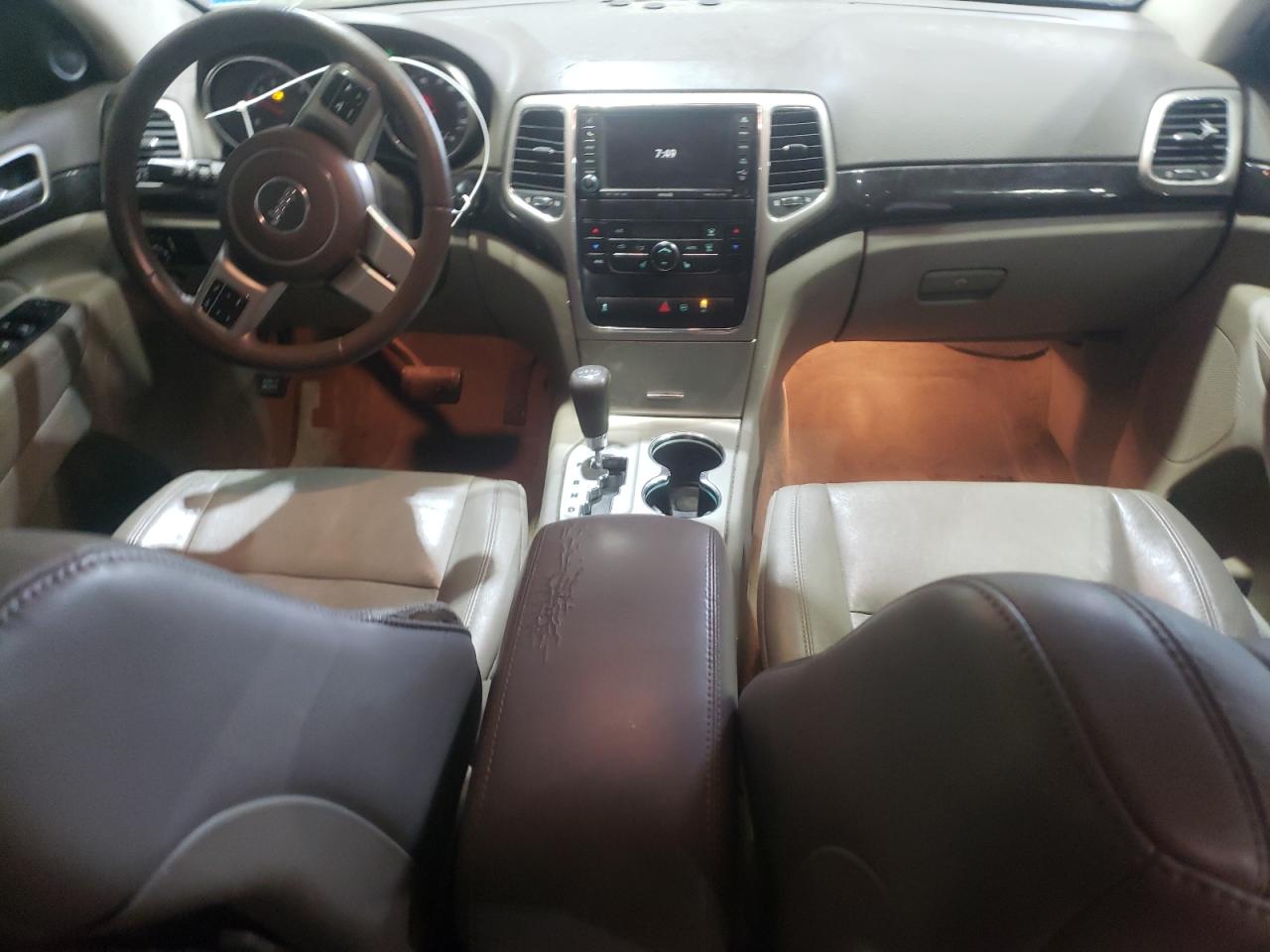2011 Jeep Grand Cherokee - Image 8