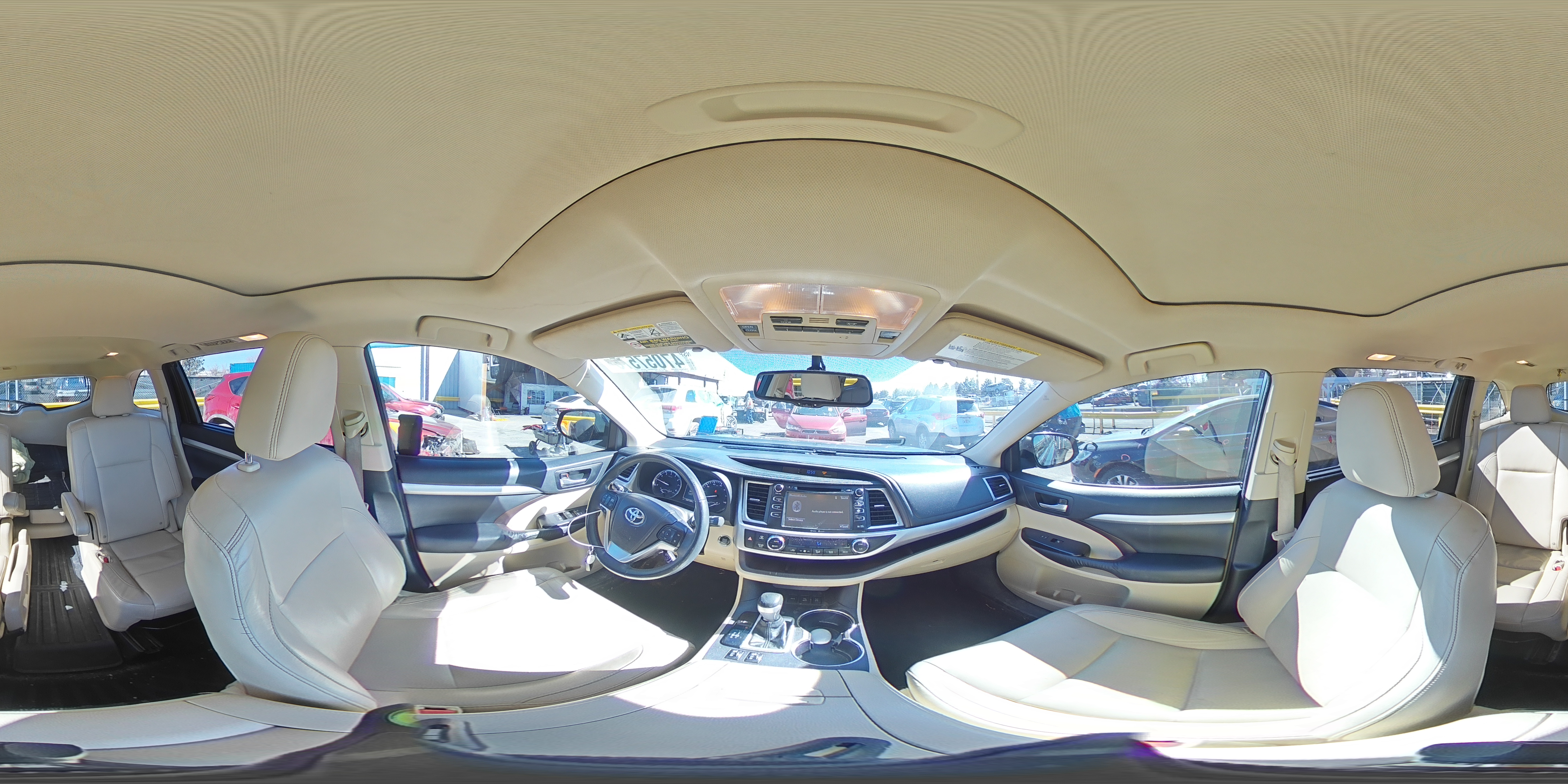 2015 Toyota Highlander - Image 12