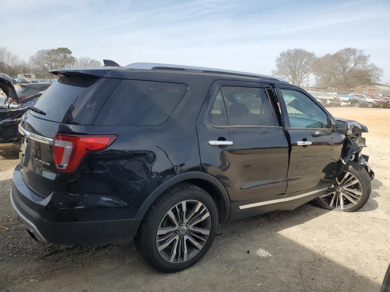 2016 Ford Explorer - Image 3